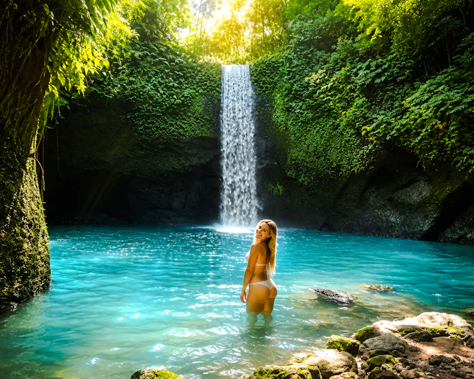 Ubud Private Tour: Monkey Forest, Tegallalang Rice Terrace, Tirta Empul Temple & Ulu Petanu Waterfall (Product 55379)
