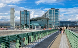 Berlin Hauptbahnhof (Berlins centralstation)