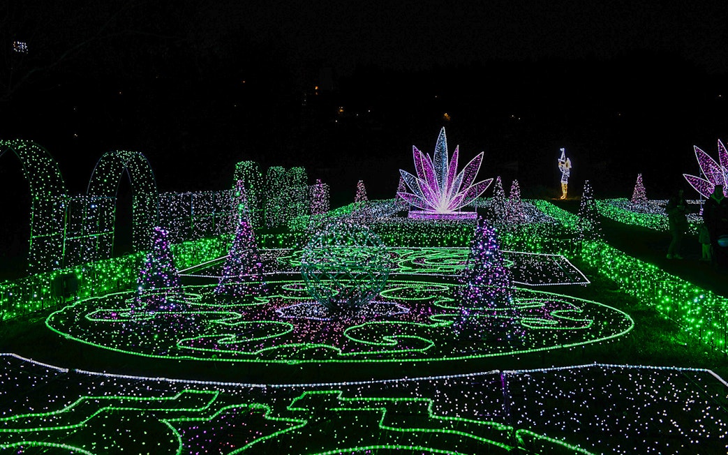 Lumina Park Wonderworld installations with vibrant light displays and illuminated sculptures.