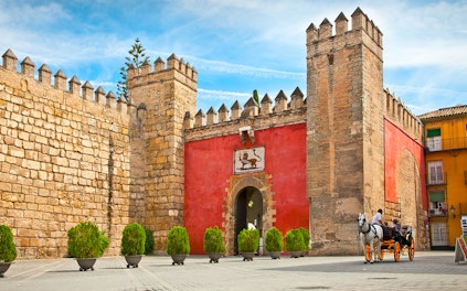 Eingang zum Lions Gate