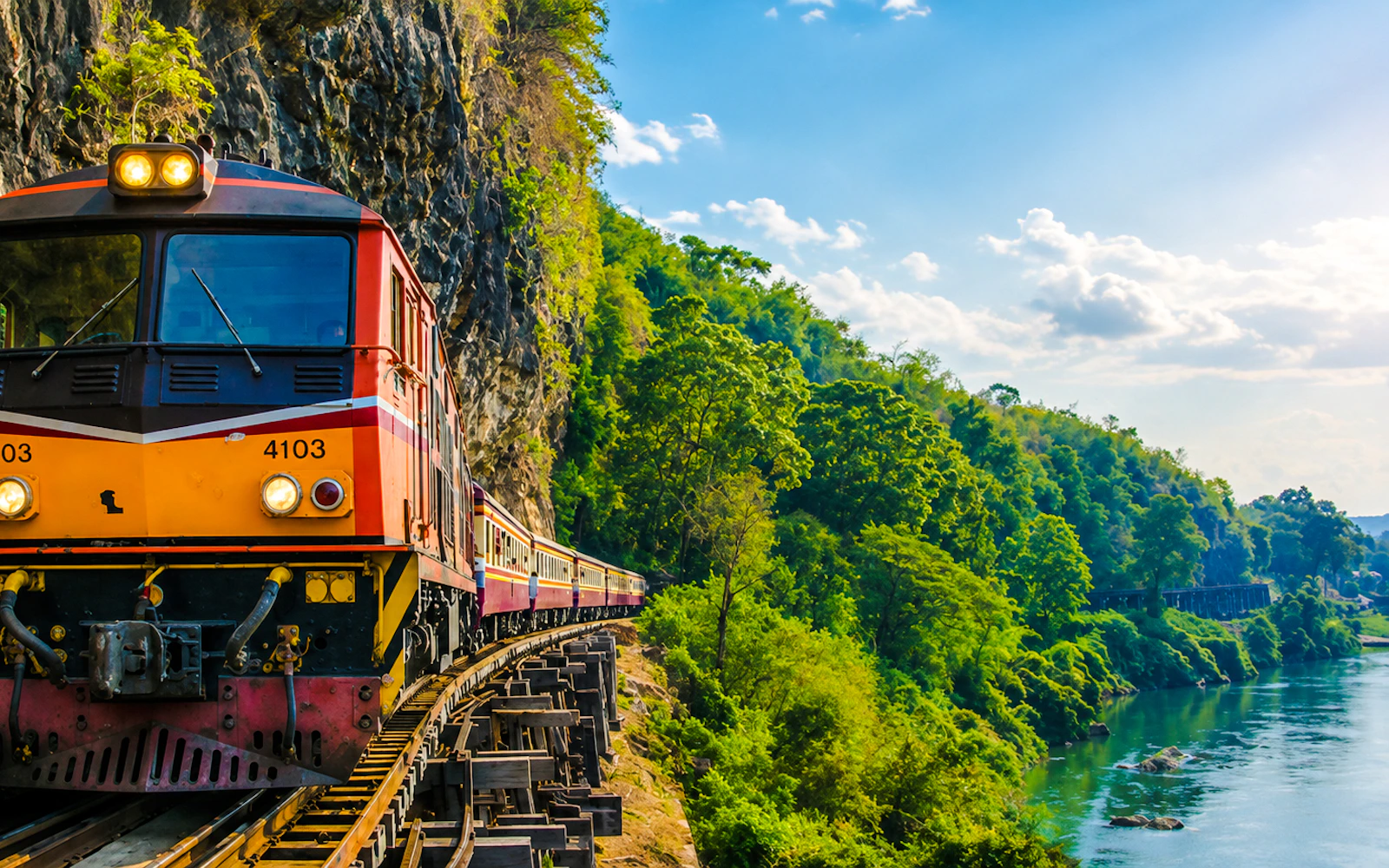 Private River Kwai Day Tour with Professional Guide