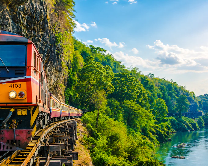 From Bangkok: Private River Kwai Day Trip with Death Railway Train Ride and Damnoen Saduak Floating Market (Product 52580)
