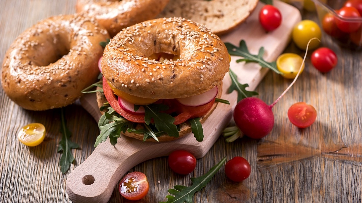 Best Theater District Restaurants in NYC - Pick A Bagel