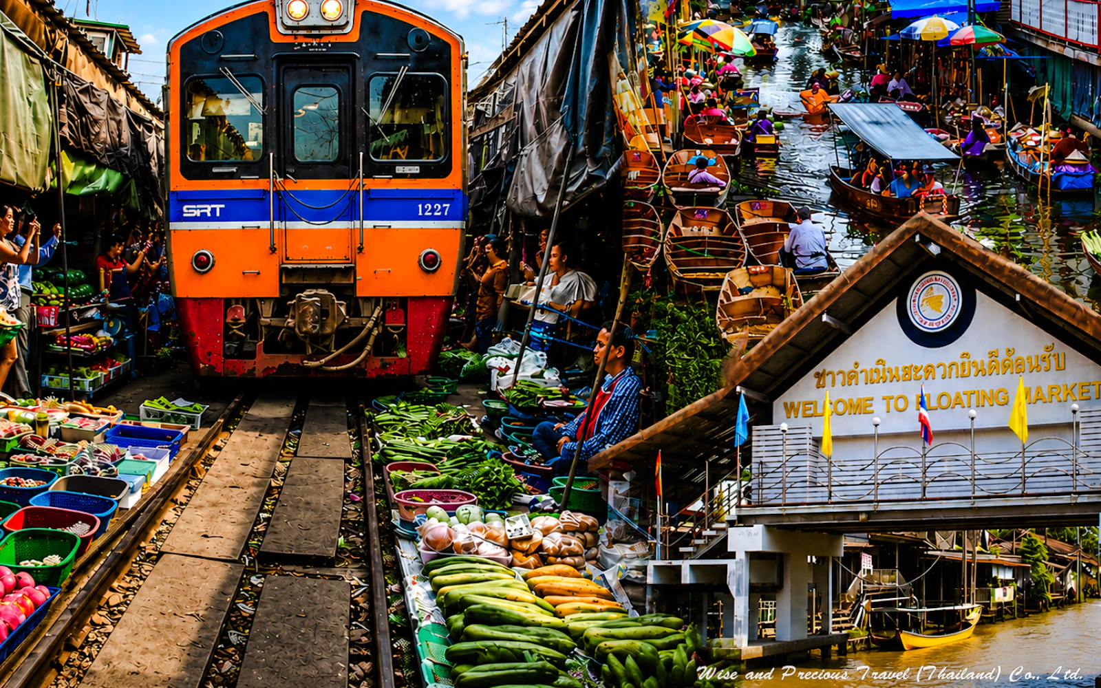 From Bangkok: Damnoen Saduak Floating Market and Maeklong Railway Market Private Van Charter
