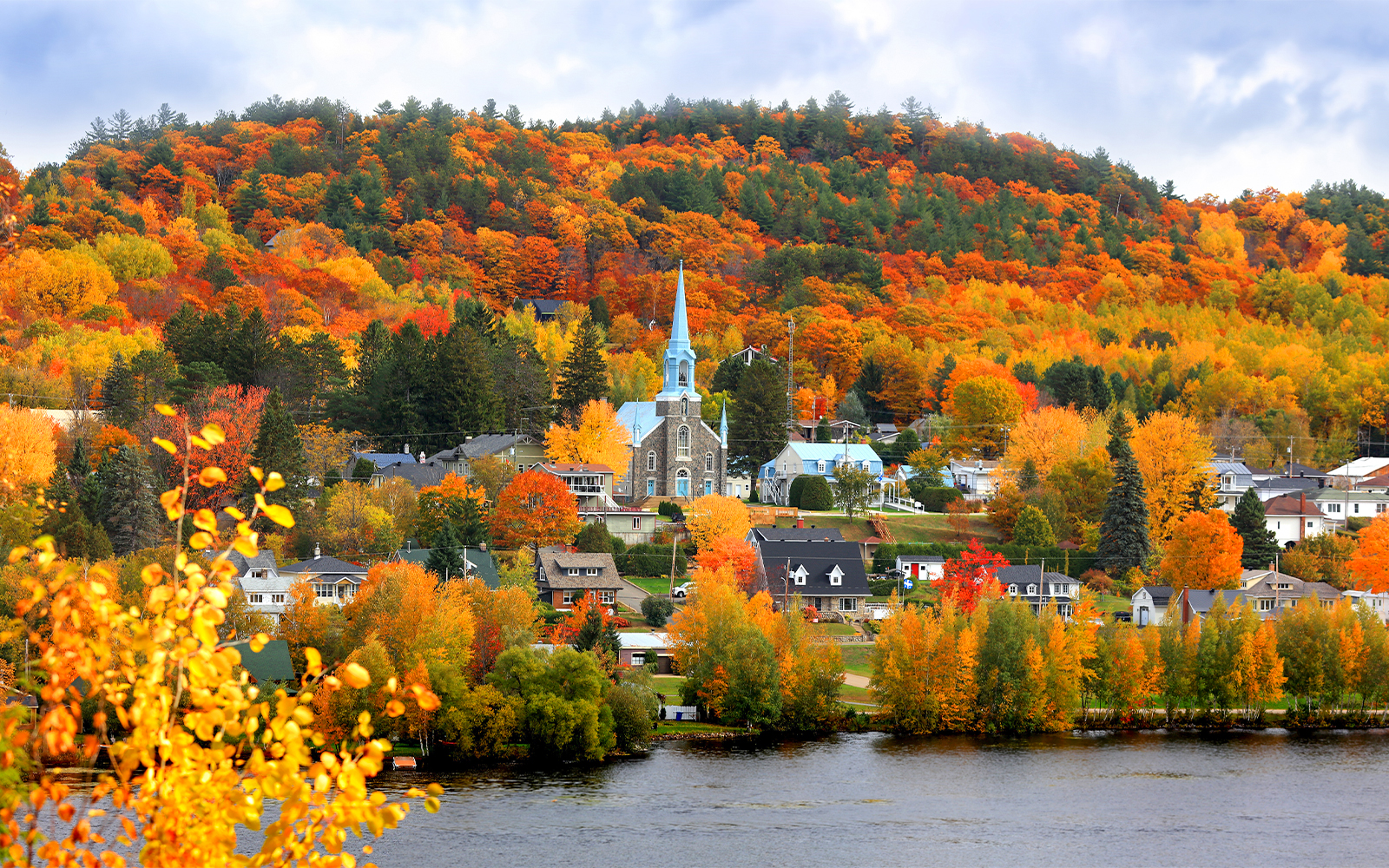 Autumn Travel Destinations | 15 Captivating Places To Visit This Fall