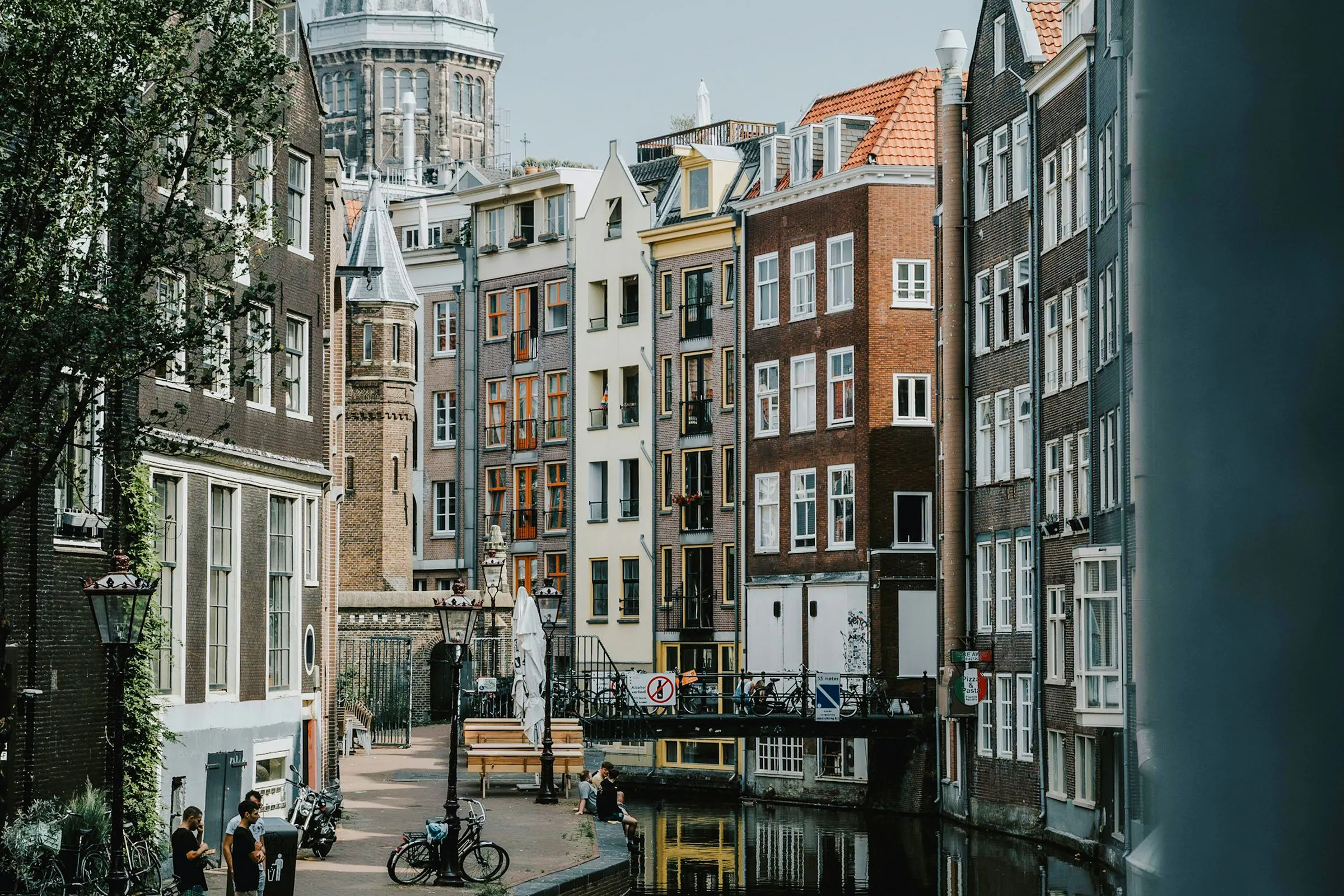 Amsterdam: Red Light District Guided Walking Tour