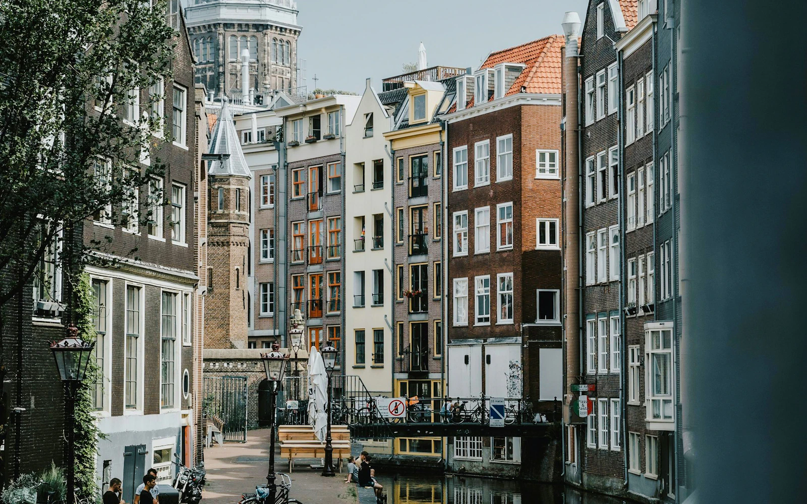 Amsterdam: Red Light District Guided Walking Tour