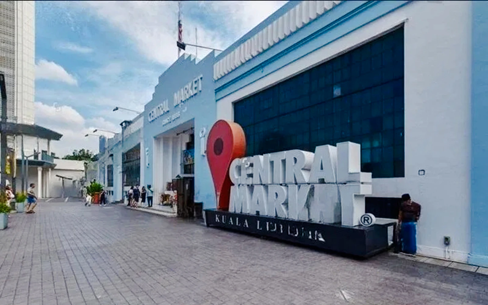 Batu Caves & Kuala Lumpur Private City Tour by Car with Hotel Transfers Image 3
