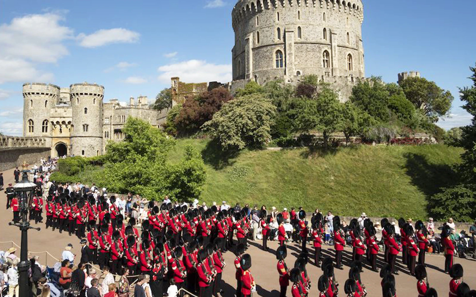 Windsor Castle Changing The Guard Schedule Visitor Info Windsor Castle Changing The Guard Schedule Visitor Info