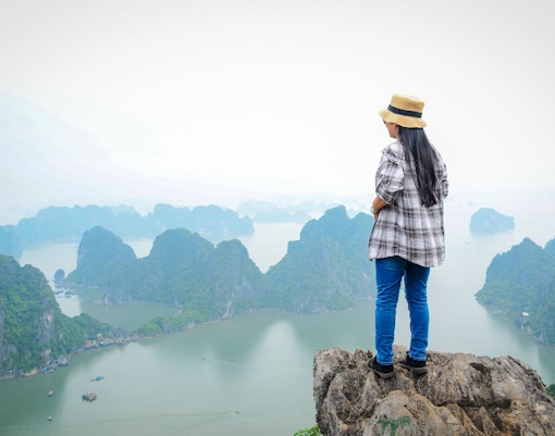 Hiking in Ha Long Bay