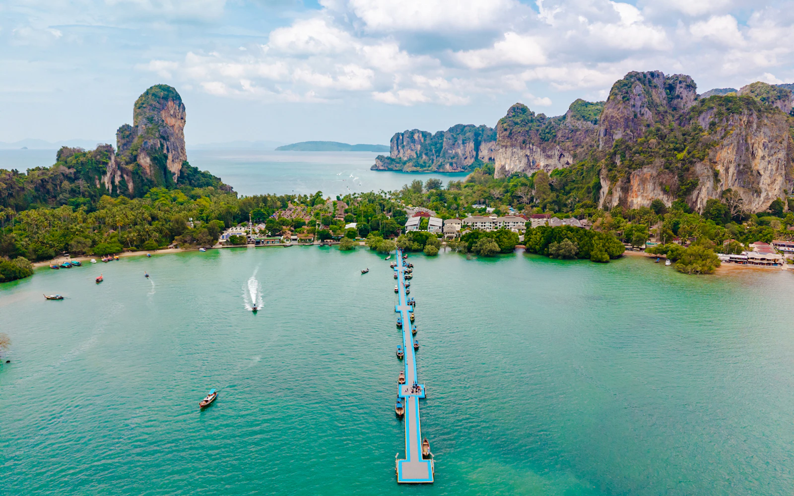 From Phuket: Hong Island 360° Viewpoint and Krabi Islands Tour by Speed Catamaran (Product 53988)