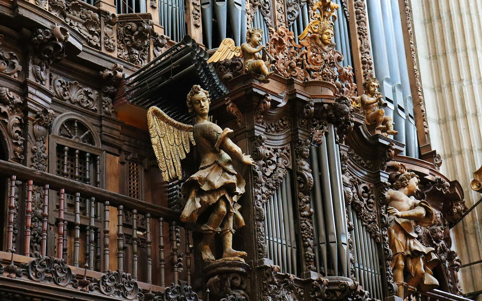 Milan Duomo interior with view of the grand organ pipes.