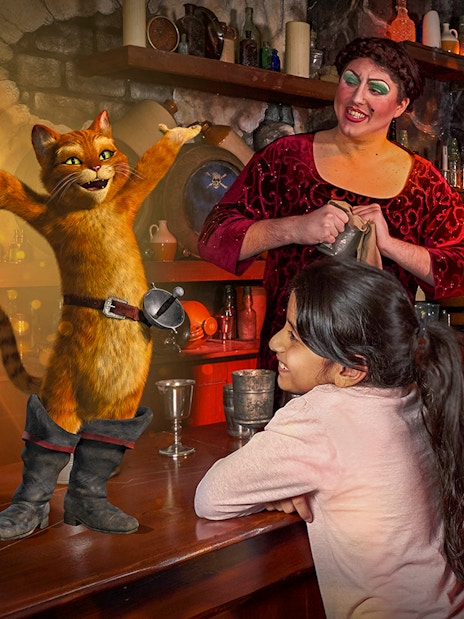 Puss in Boots entertaining children at Shrek’s Adventure! London.
