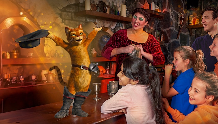 Shrek's Adventure! London - Poison Apple Pub