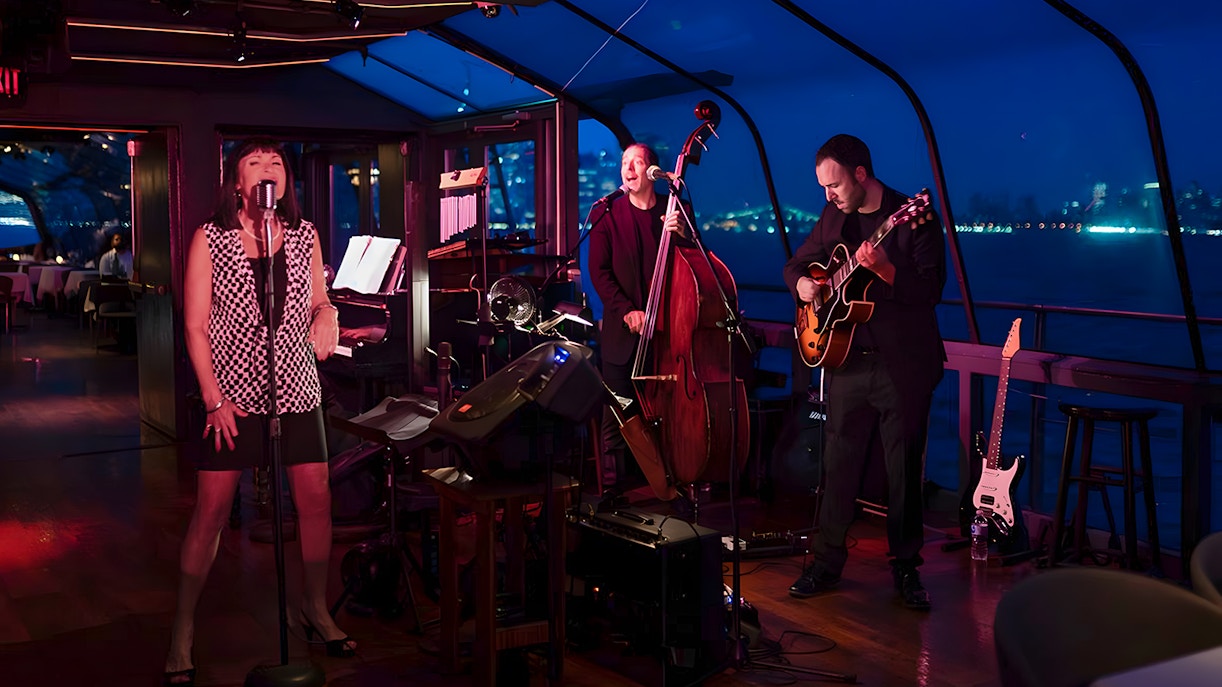 https://cdn-imgix.headout.com/media/images/7779655119fd57f68a7b69198d956d93-556-new-york-new-york-bateaux-dining-cruise-05.jpg