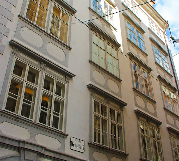 Mozarthaus Vienna exterior with historical architecture.