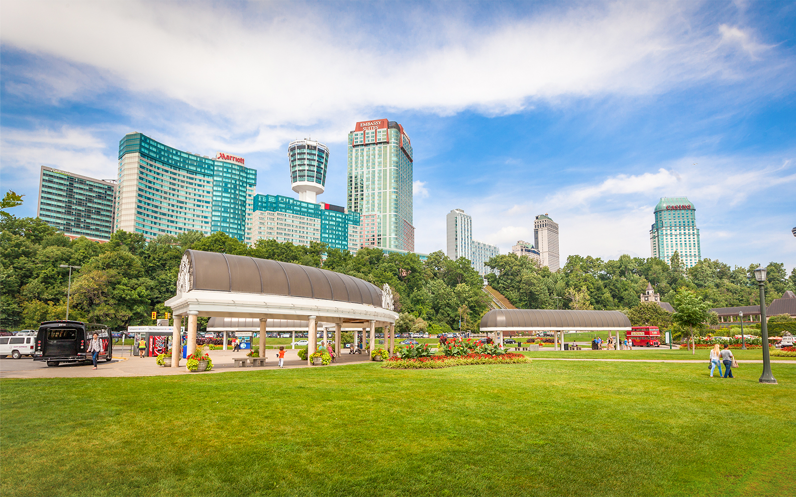 Murray Hill Karşılama Merkezi (Queen Victoria Place'in yanında)