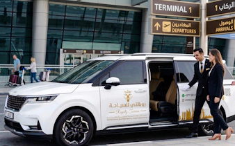stadtrundfahrt in abu dhabi während eines zwischenstopps mit abholung vom flughafen und eintritt in die scheich-zayid-moschee-7