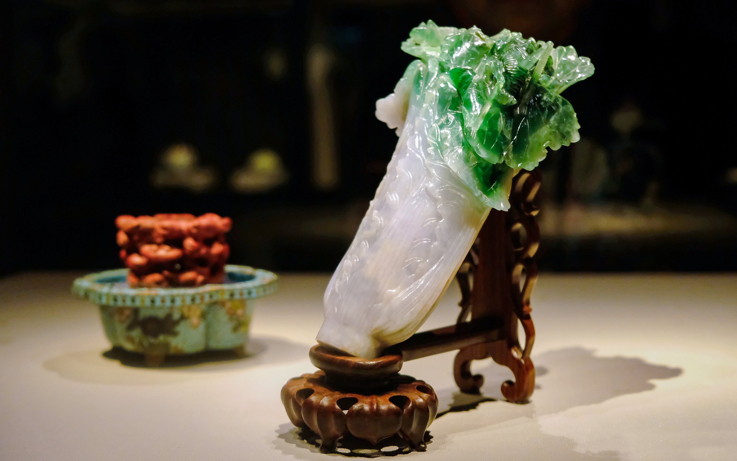 Jadeite Cabbage sculpture displayed at Taiwan Palace Museum.