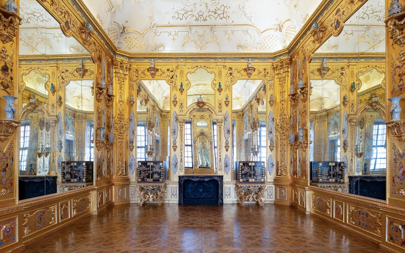 Combo (Save 15%): Upper Belvedere Palace Skip-The-Line Tickets + Vienna Hour Hop-On Hop-Off Bus Tour — gallery 5
