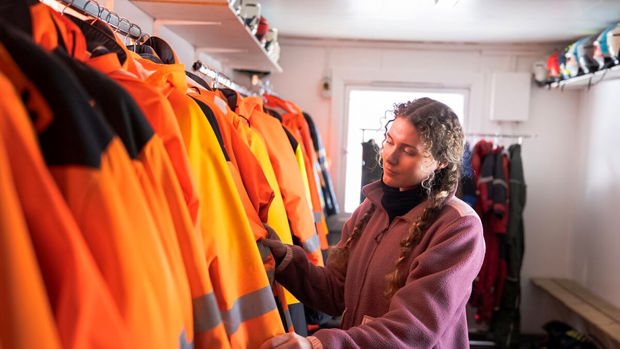 Guest choosing winter clothings