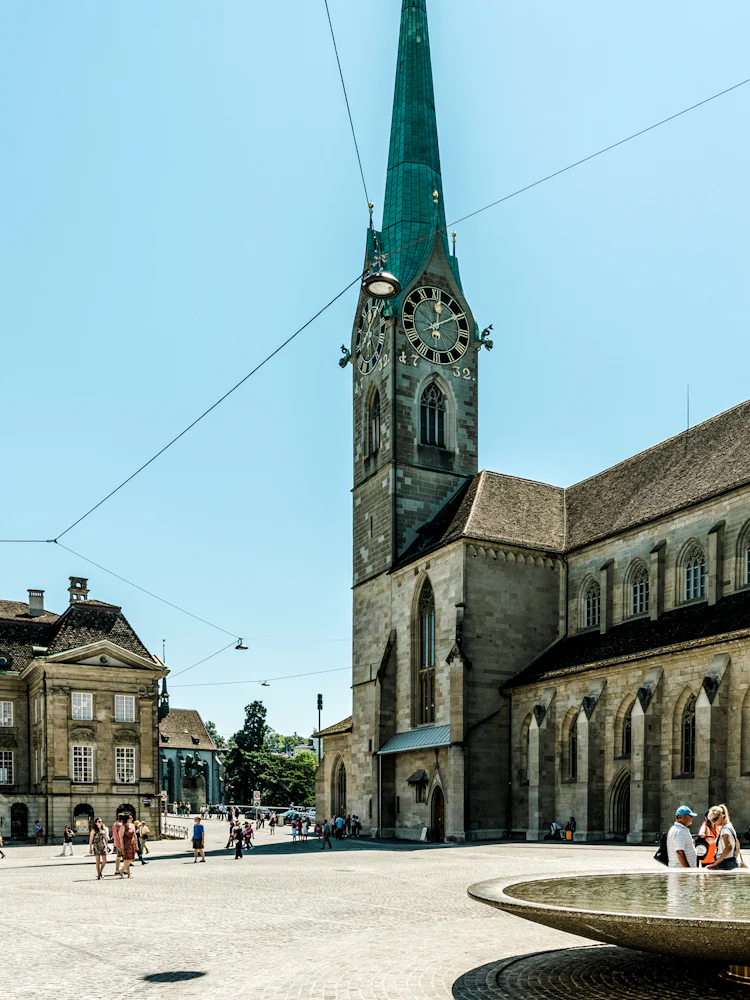 zurich city sightseeing bus and old town walking tour-1