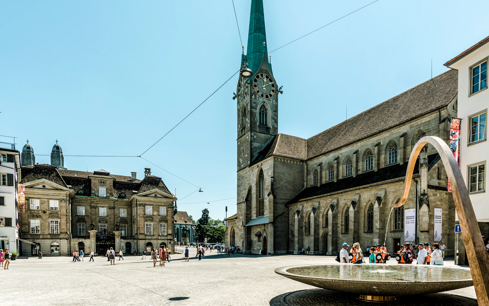Zurich City Sightseeing Bus and Old Town Walking Tour