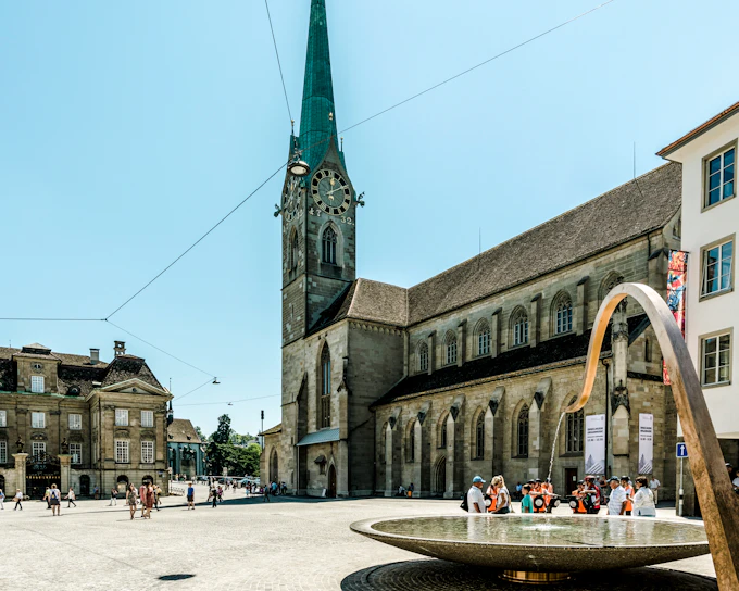 Zurich City Sightseeing Bus and Old Town Walking Tour