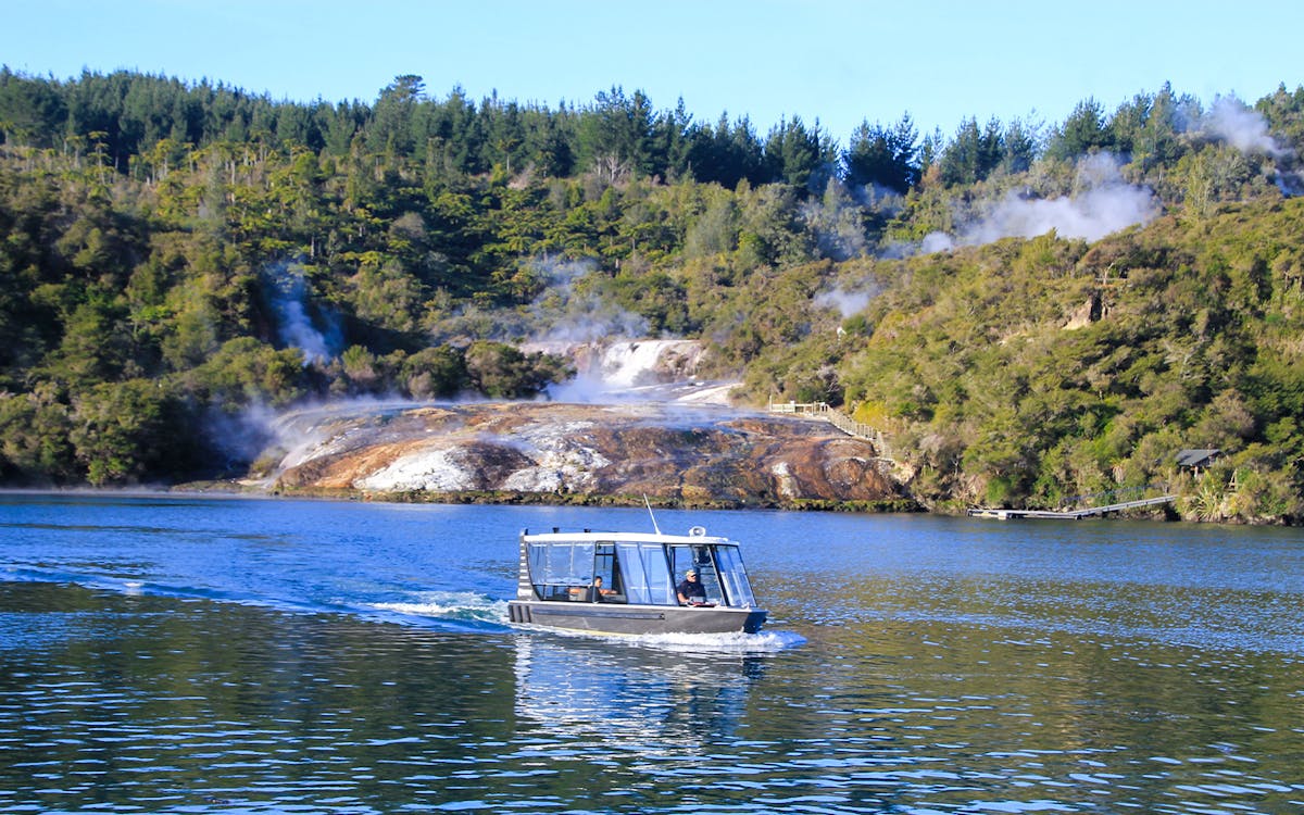 floatplane tour of mount tarawera & orakei korako valley-8 floatplane tour of mount tarawera & orakei korako valley-8