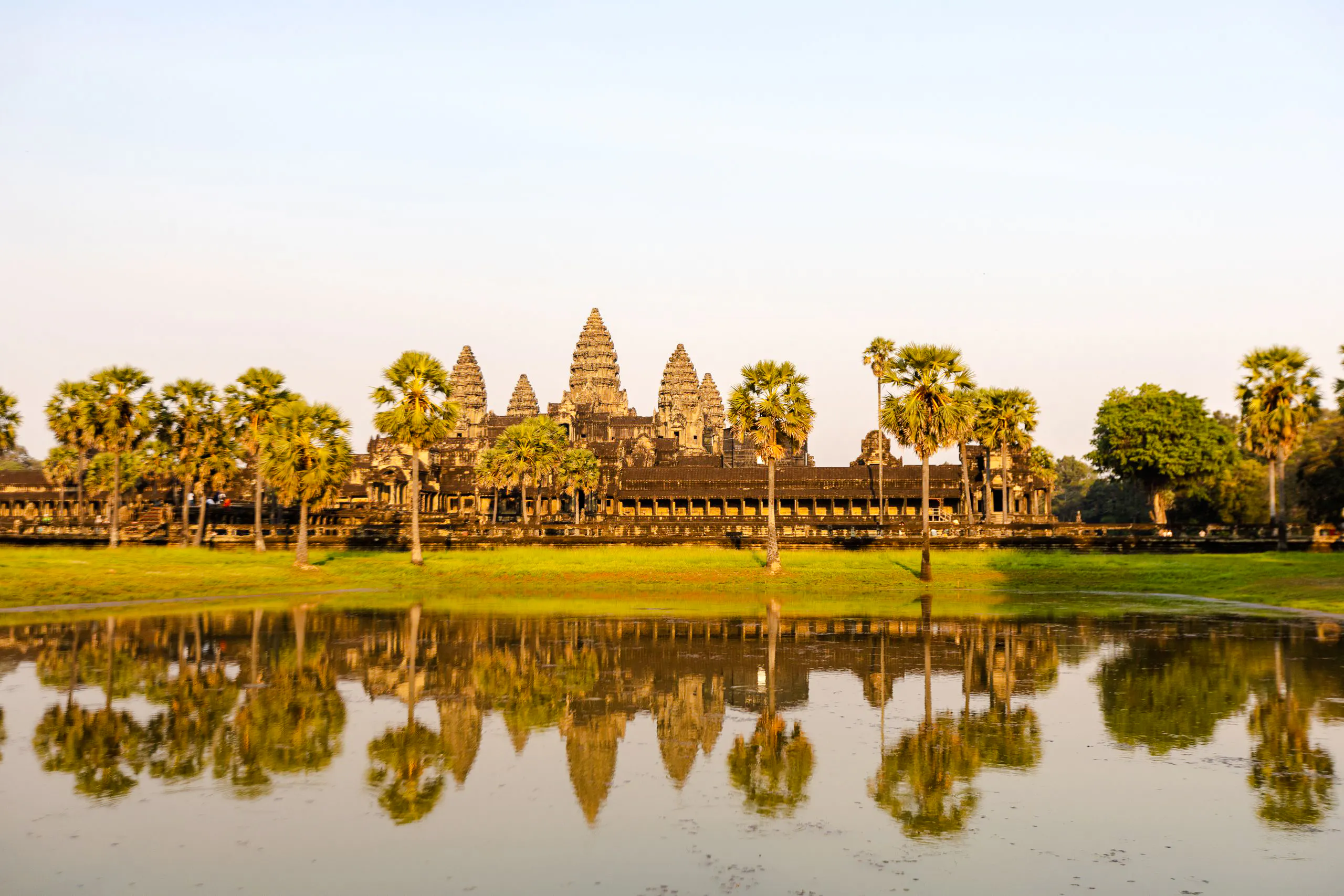 mehrtägige geführte tour durch kambodscha und vietnam: angkor wat, mekong-delta, halong-bucht-1