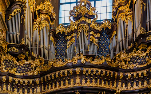 st. stephen's cathedral & vienna old town private walking tour-1