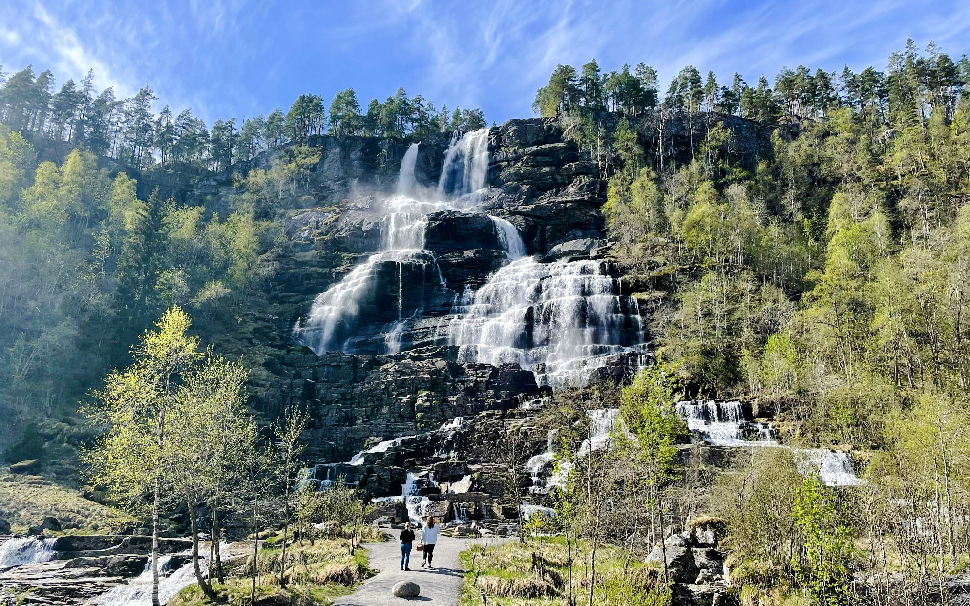 Cascata di Tvindefossen