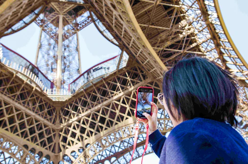 Illumination Tour of Paris and Eiffel Tower Summit (Reserved Access)