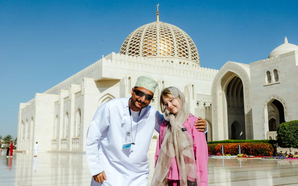 Muscat: Half-Day Guided City Tour with Lunch and Transfers