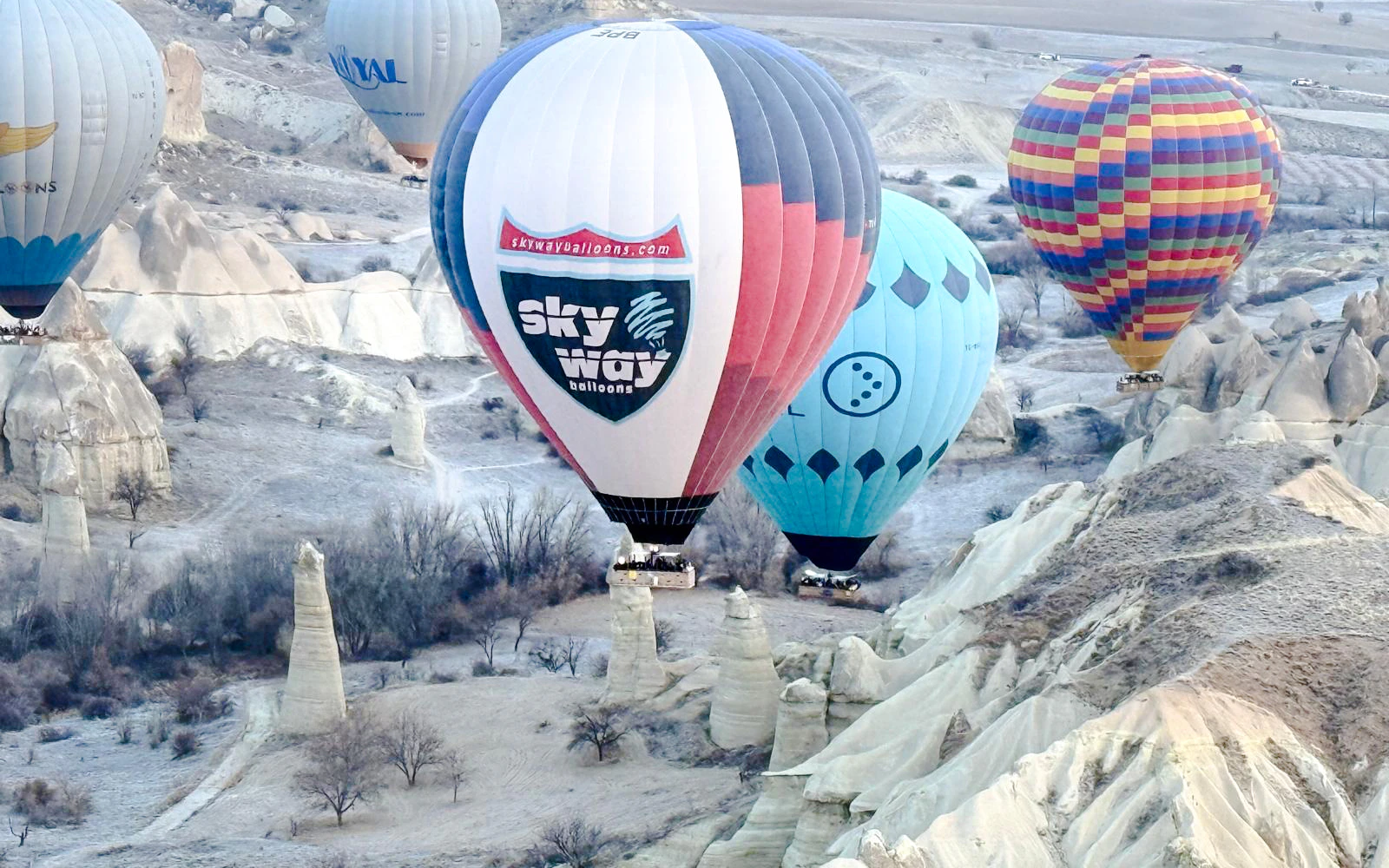heißluftballonfahrt bei sonnenaufgang in kappadokien über göreme mit hoteltransfers-1