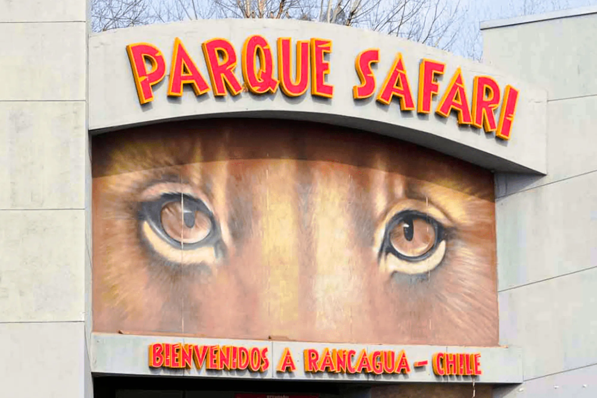 Entrance of Parque Safari with lion mural, Rancagua, Chile.