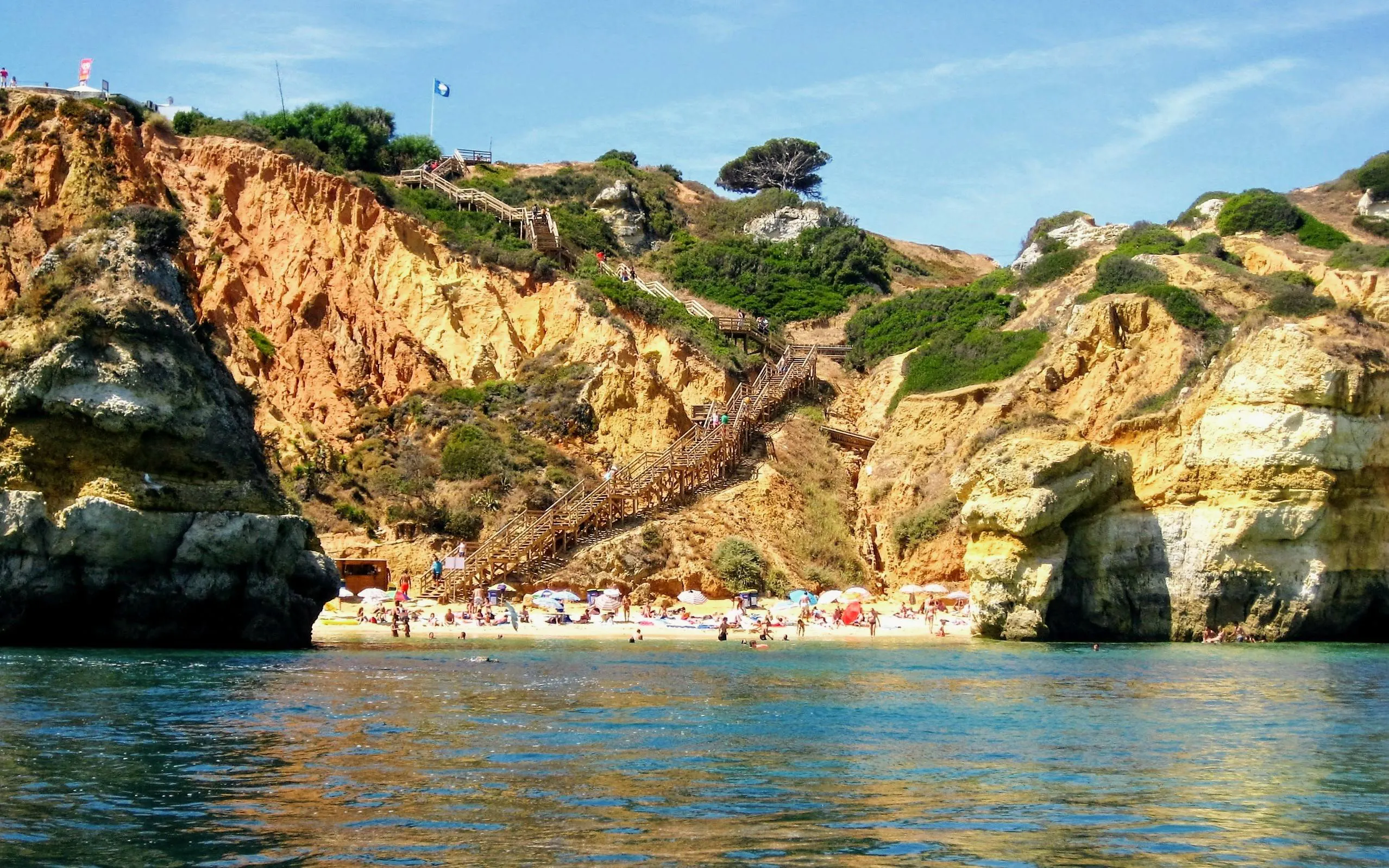 Praia do Camilo