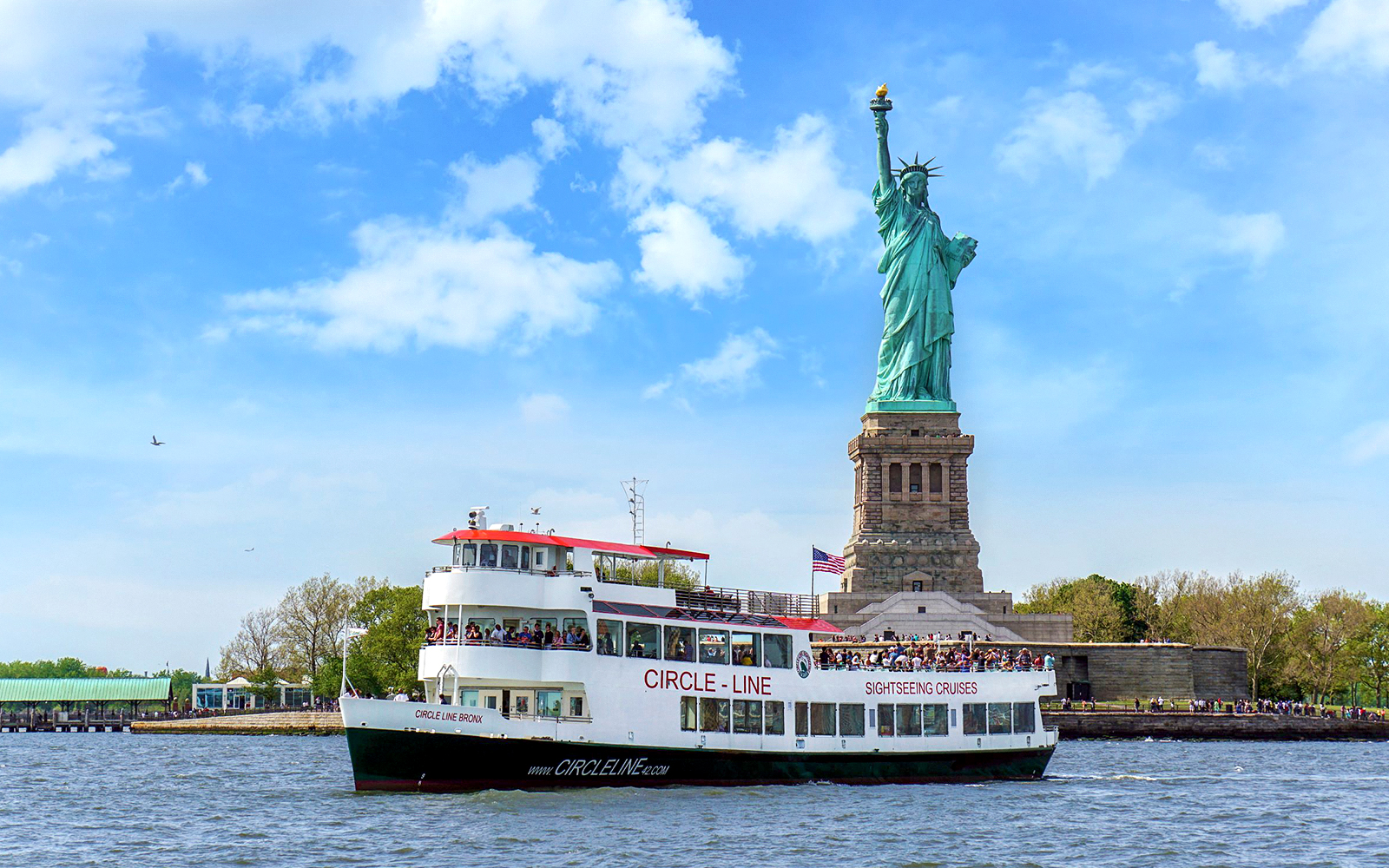 Circle Line: Sunset Sightseeing Cruise