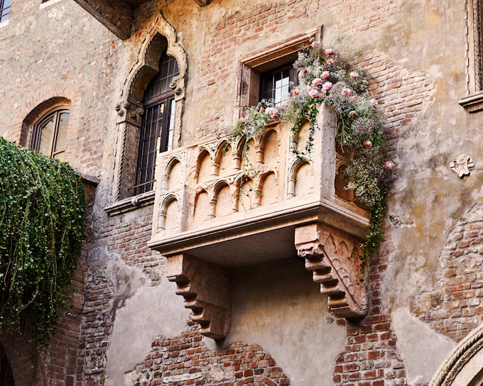 Verona Juliet's House Entry Ticket With Courtyard, Museum & Theatre Access