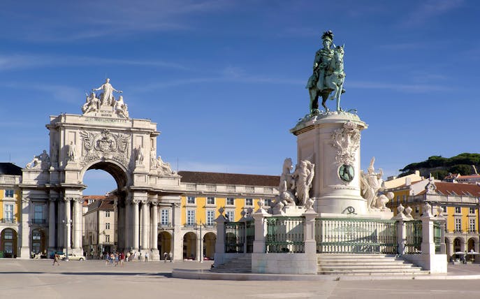 Praça do Comércio with Arco da Rua Augusta and statue, Lisbon.