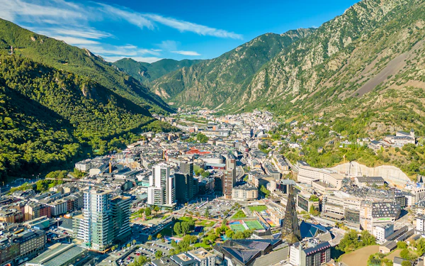 From Barcelona: Guided Day Trip to Andorra, France, and Spain