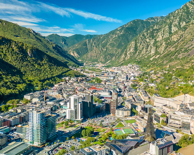 From Barcelona: Guided Day Trip to Andorra, France, and Spain