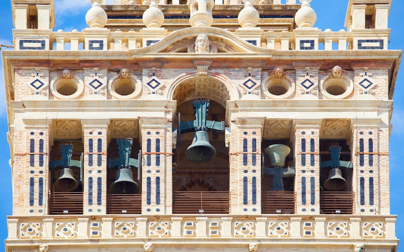 Combo (Save 5%): Seville Cathedral & La Giralda Tickets + Seville Hop-on-Hop-off Bus Tour — gallery 5