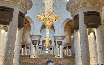 private tour durch abu dhabi mit abholung in dubai oder abu dhabi und eintritt in die scheich-zayid-moschee-7