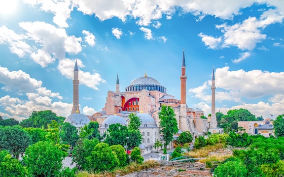 Hagia Sophia exterior with minarets in Eminonu, Istanbul, Turkey, showcasing Byzantine architecture.