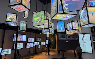 Ho Chi Minh City Walking Tour with Timeless Saigon Exhibition and VR