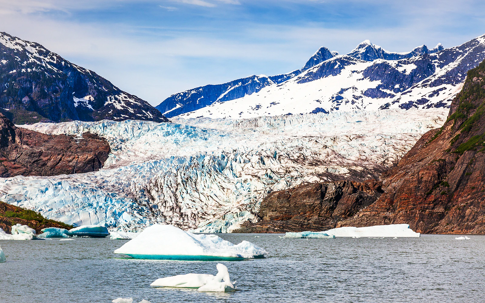 Mendenhall Glacier with icebergs in Juneau, Alaska.
