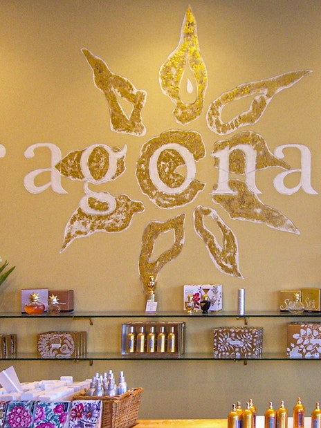 Fragonard perfume display in French Riviera tour from Nice.