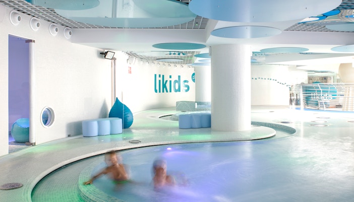 Children enjoying water activities at Caldea Spa Likids in Andorra.