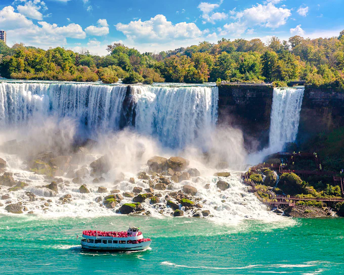 Niagara Falls USA: Illumination Night Tour with Maid of the Mist & Cave of the Winds